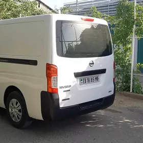 Nissan Urvan 2017