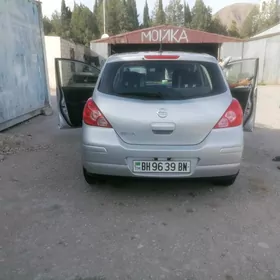 Nissan Versa 2013