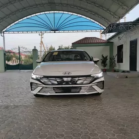 Hyundai Elantra 2024