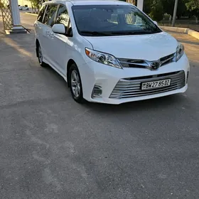 Toyota Sienna 2019