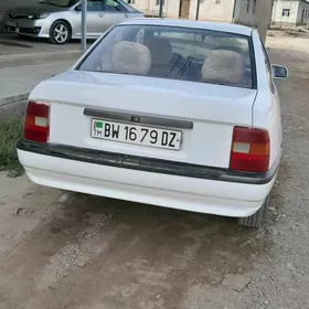 Opel Vectra 1990