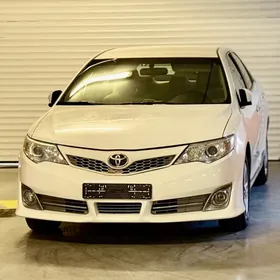 Toyota Camry 2013