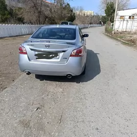 Nissan Altima 2013