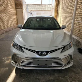 Toyota Camry 2022