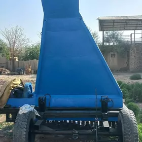 MTZ 80 2005