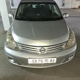 Nissan Versa 2010