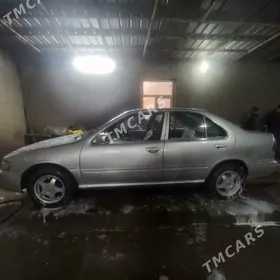 Nissan Sunny 1997