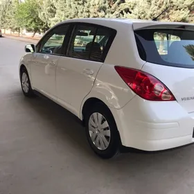 Nissan Versa 2010