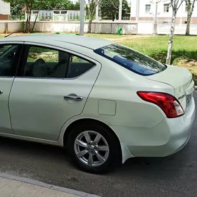 Nissan Sunny 2014