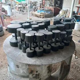 Gantel, ştanga, turnik, ležak.