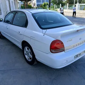 Hyundai Sonata 2000