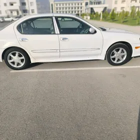 Nissan Maxima 2000