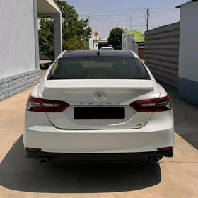 Toyota Camry 2023