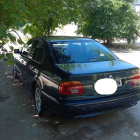 BMW E39 2000