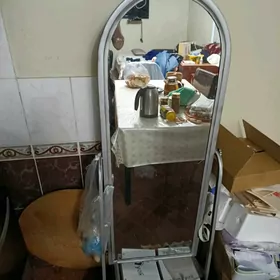 напольное зеркало