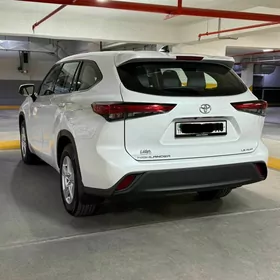 Toyota Highlander 2022