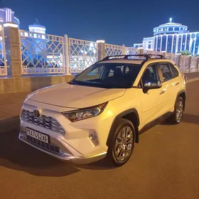 Toyota RAV4 2022