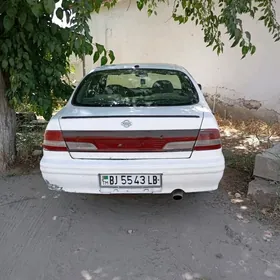 Nissan Maxima 1997