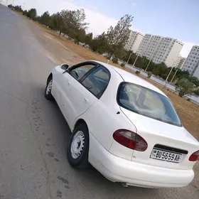 Daewoo Lanos 2000