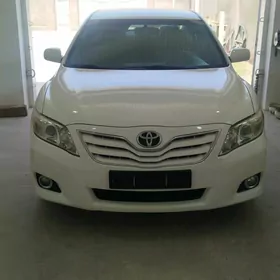 Toyota Camry 2011