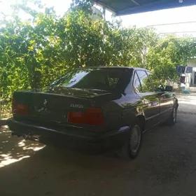 BMW 525 1992
