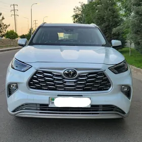 Toyota Highlander 2022