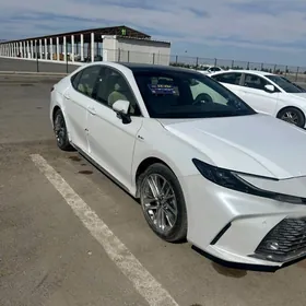 Toyota Camry 2024