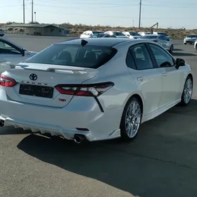 Toyota Camry 2022
