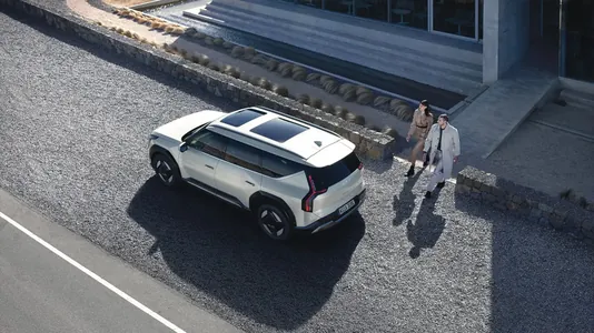 Kia EV9 iň gowy elektromobilleriň arasynda dünýä bestselleri boldy