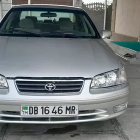 Toyota Camry 2000