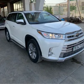 Toyota Highlander 2018