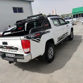Toyota Tacoma 2018