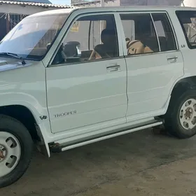 Isuzu Trooper 1997