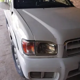 Nissan Pathfinder 2002