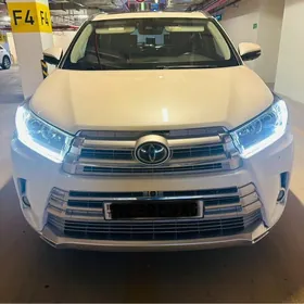 Toyota Highlander 2017