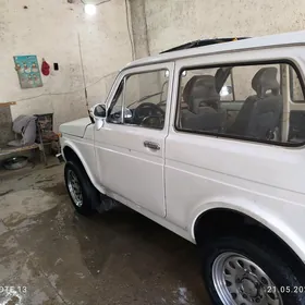 Lada Niva 1982