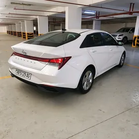 Hyundai Elantra 2021