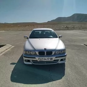 BMW E39 2000