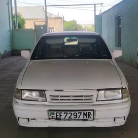Opel Vectra 1990