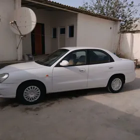 Daewoo Nubira 2001