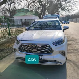 Toyota Highlander 2020