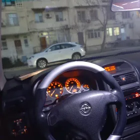 Opel Astra 2003