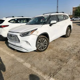 Toyota Highlander 2020