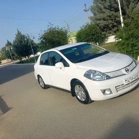 Nissan Versa 2010
