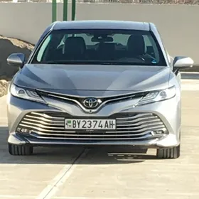 Toyota Camry 2018