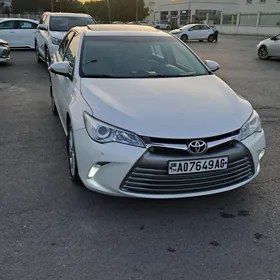 Toyota Camry 2015