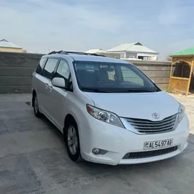 Toyota Sienna 2015
