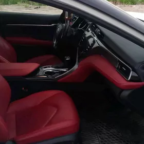 Toyota Camry 2020