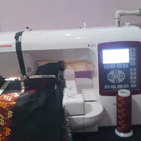 Janome gyzyl ekeran