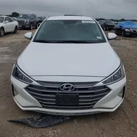 Hyundai Elantra 2020